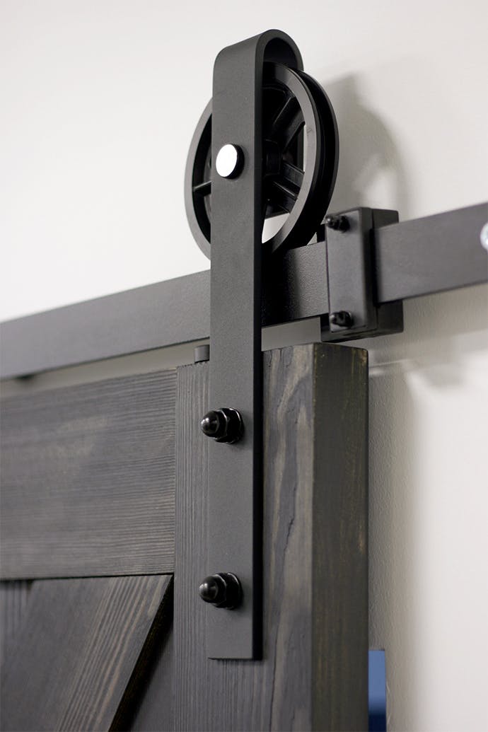 système coulissant rustique pour porte en bois noir