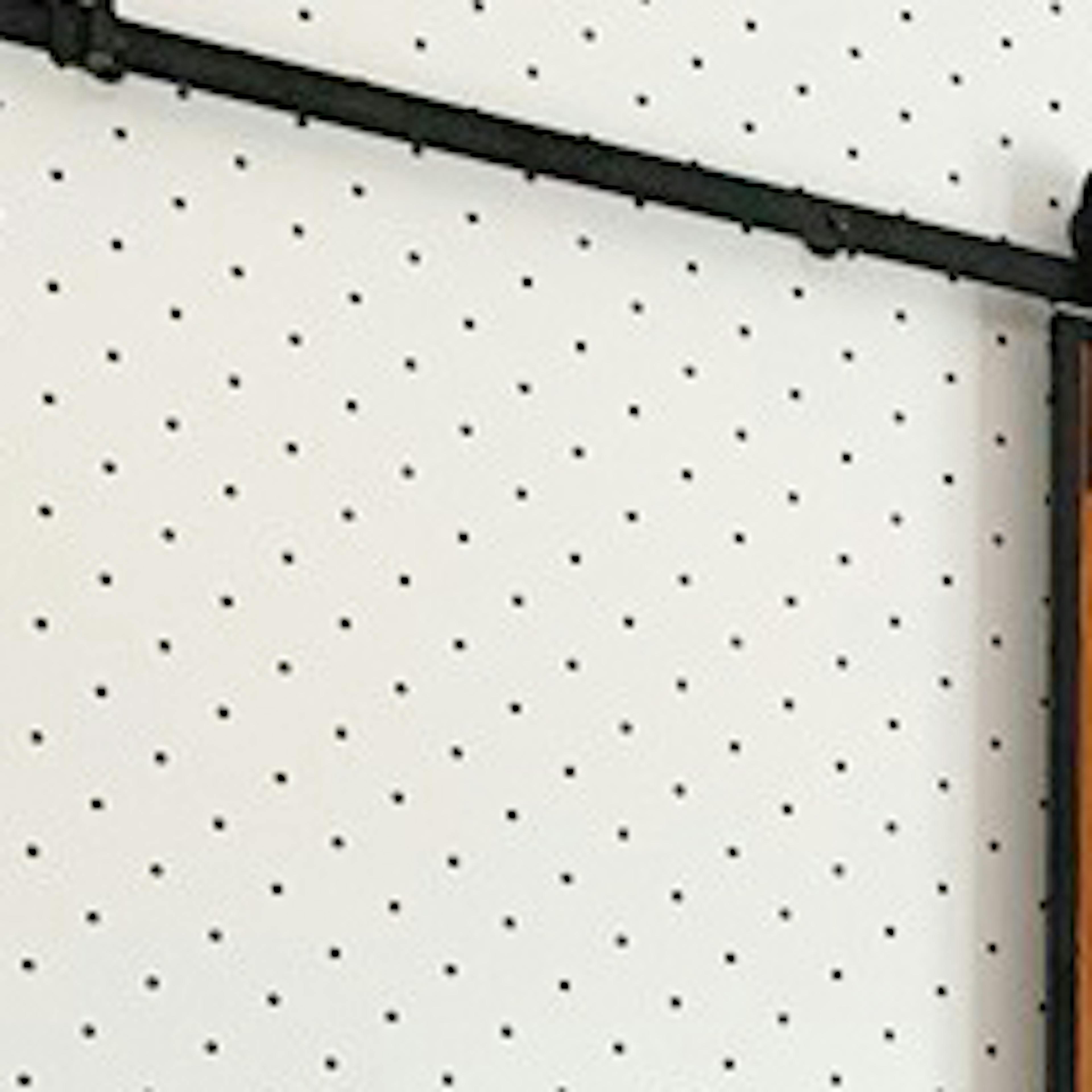 portes coulissantes loft pour une petite armoire dans une chambre éclectique