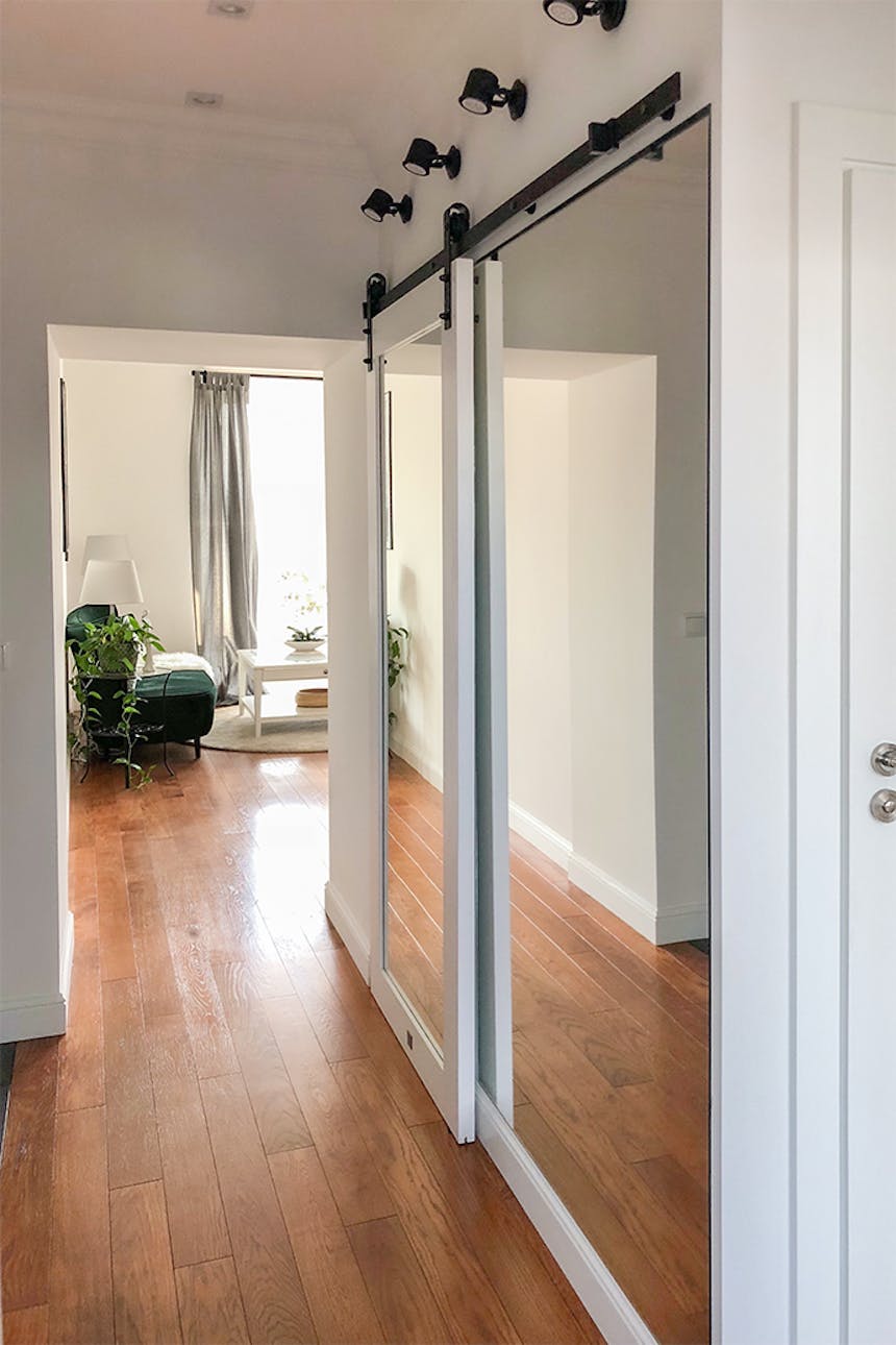 sliding door with mirror, sliding door made of solid wood, wooden door with mirror, sliding door for wardrobe, mirror in the hallway, large mirror in the hallway, sliding mirror