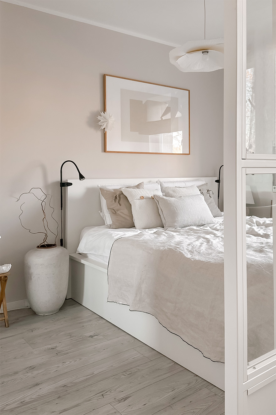 Schlafzimmer in natürlichen hellen Farben