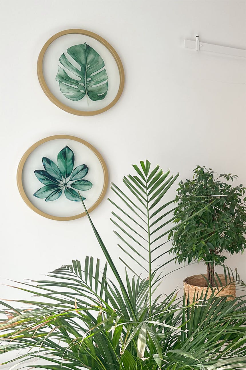 Gemälde auf Glas mit Blattmotiven