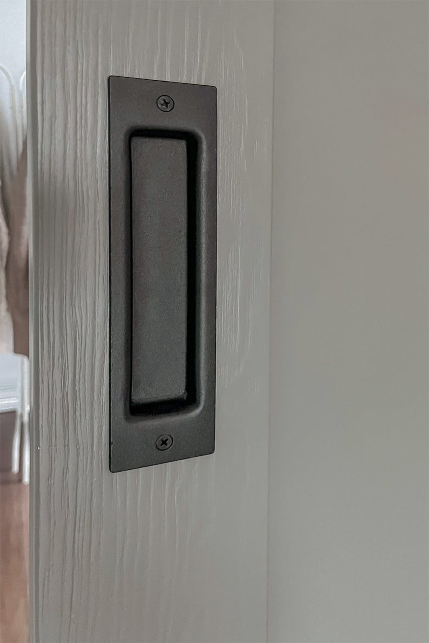 schwarzer Griff für Holzschiebetüren