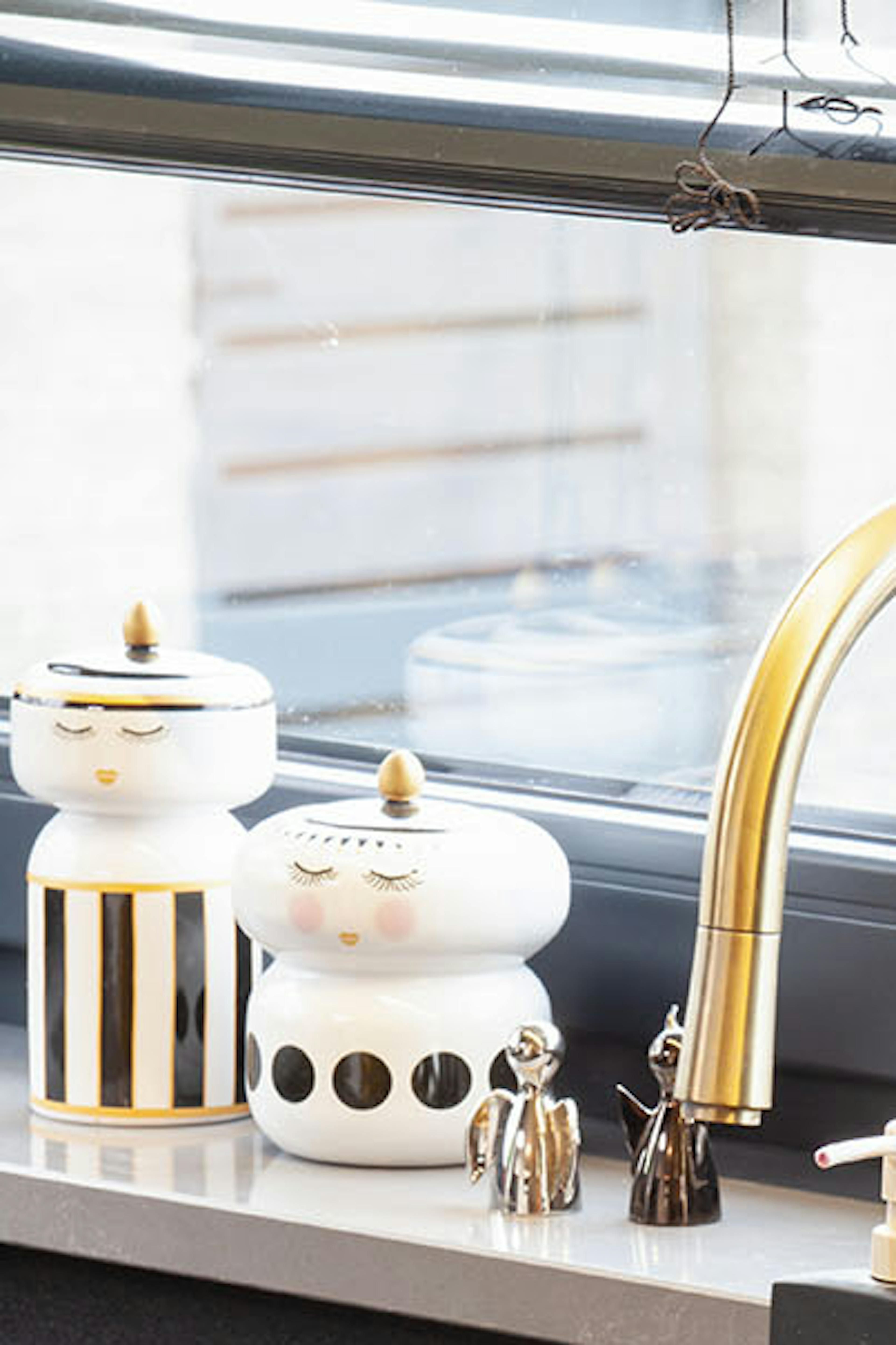 accessoires de cuisine en or