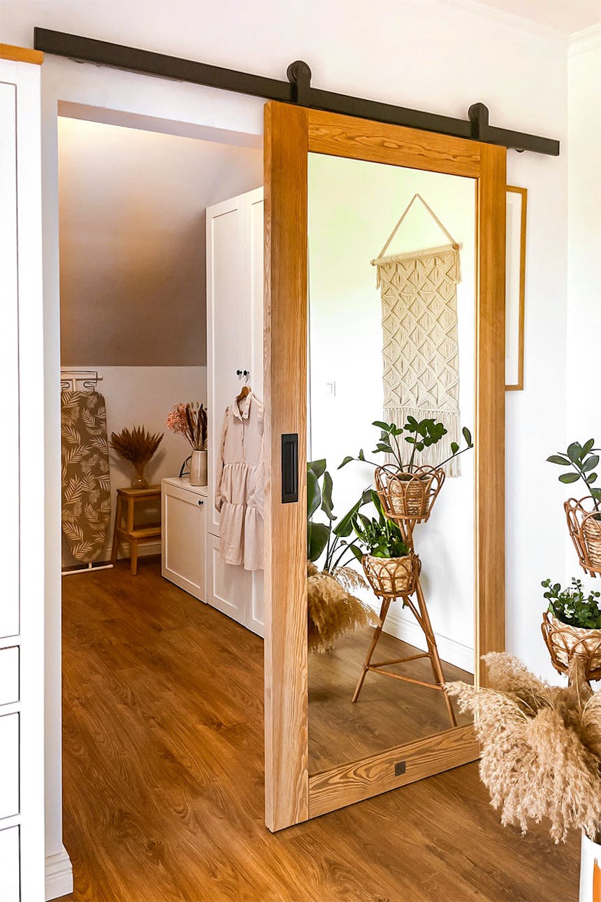 Schiebetüren mit Spiegel für Ankleidezimmer