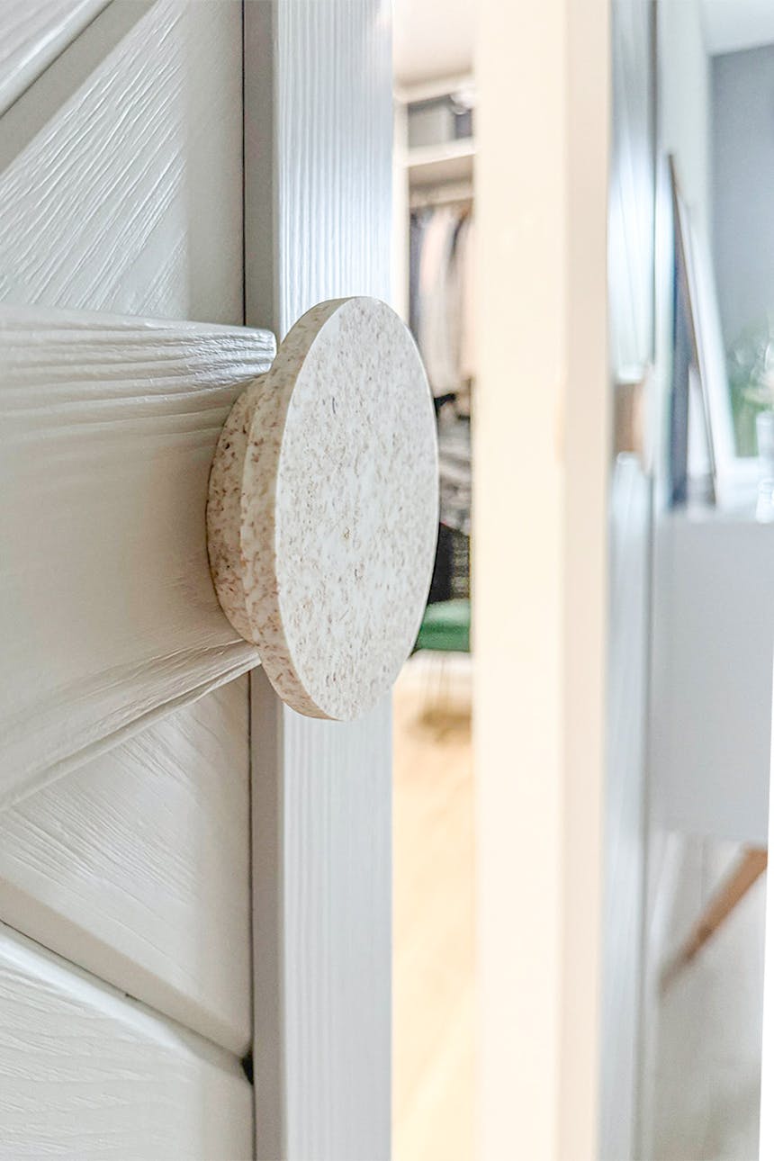 okrągły uchwyt do drewnianych drzwi przesuwnych