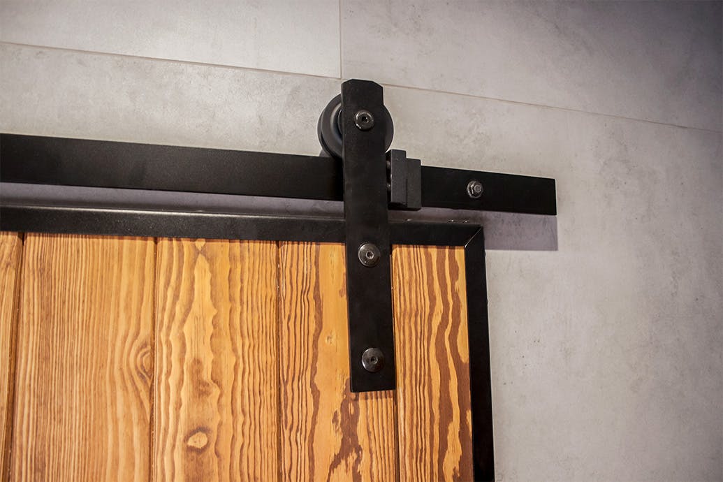 système coulissant noir pour portes de style loft