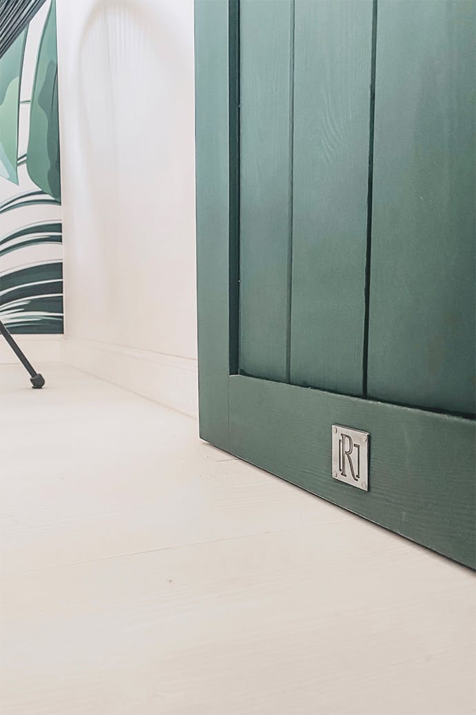 porte en bois intérieure verte